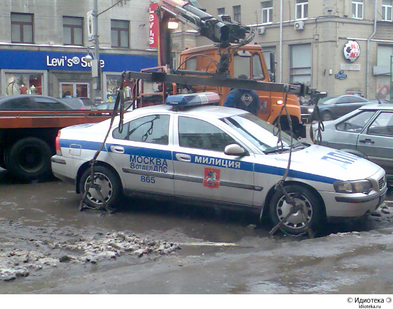 Йобидаси мочит ментов....jpg
